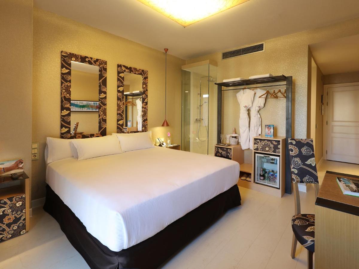 Axel Hotel Barcelona - Adults Only Esterno foto